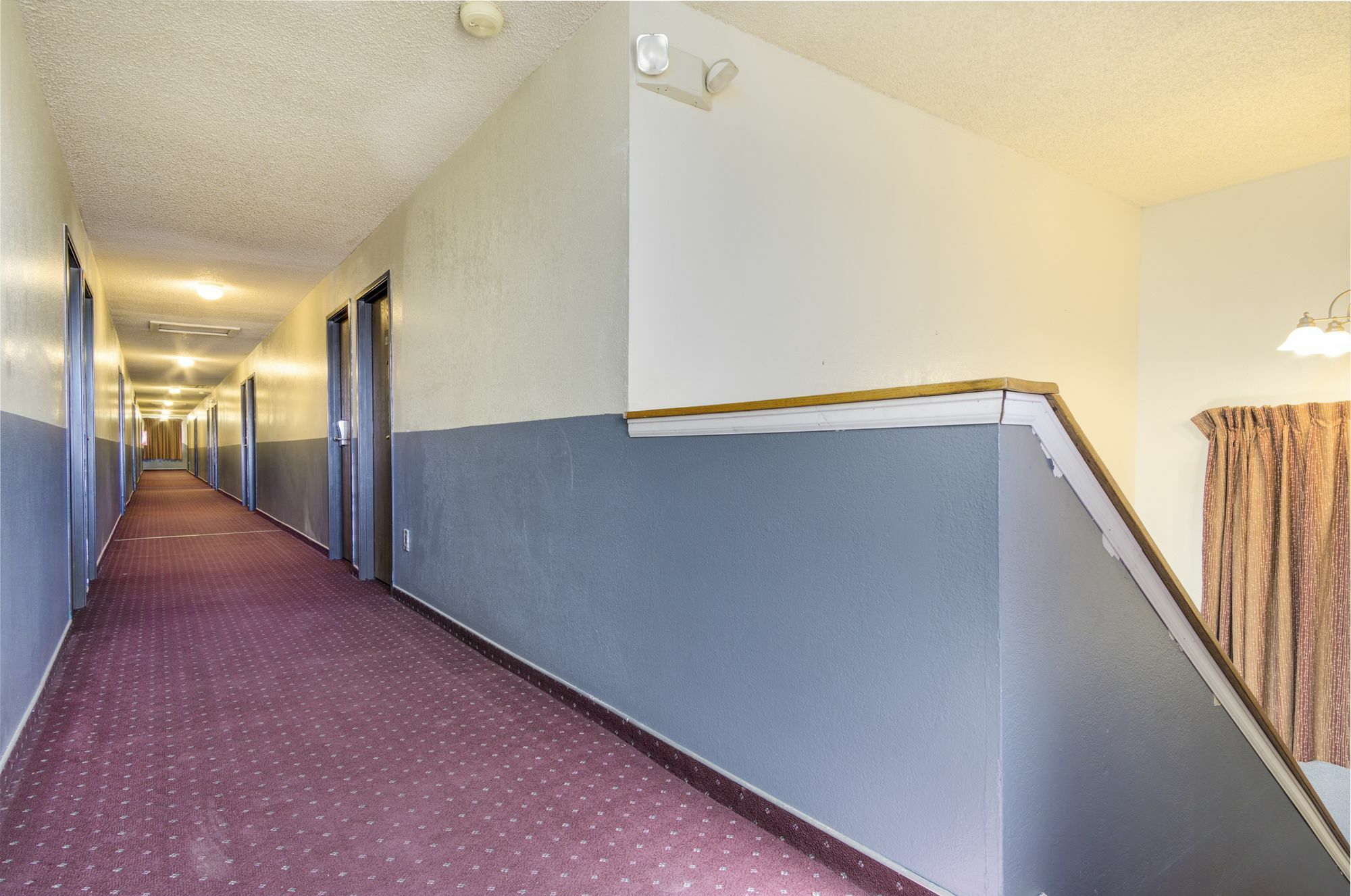 Super 8 By Wyndham Limon Hotel Bagian luar foto